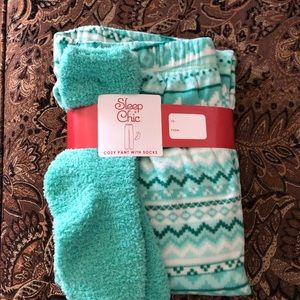 Sleep Chic Lounge Pants with pockets and Socks